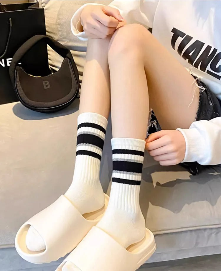 Comfortable Cotton Striped Athletic Socks For Women